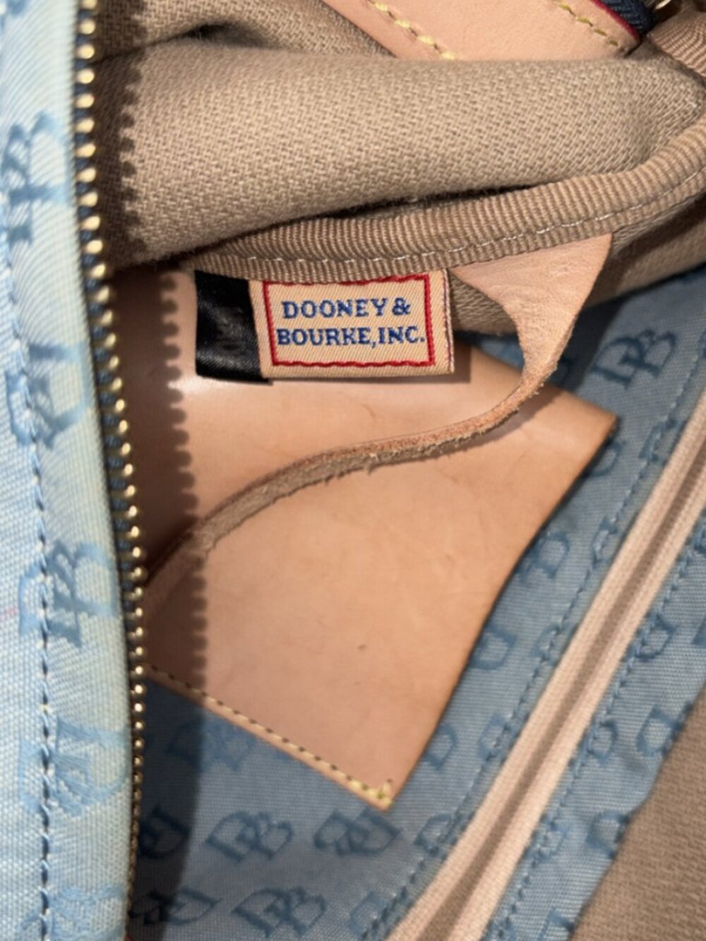 Dooney & Bourke Monogram Shoulder Bag DB Logo Red Trim J405989 - Picture 6 of 9